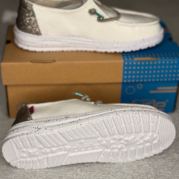 Hey Dude Wendy Youth “Disco White” – Size K13 – Brand New with Box! - Picture 2 of 10